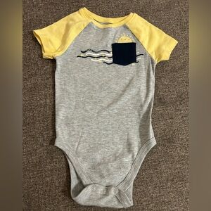 🌺 Jumping Beans Gray and Yellow Bodysuit with Sunshine and Waves. Size 24 months